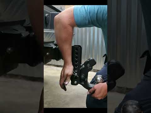 Curt Adjustable Channel Hitch with Pintle
