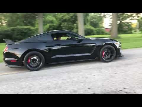 Mustang GT350R American Racing headers