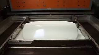 Thermoformage d'un panneau de toit pour véhicule Auto-Ecole