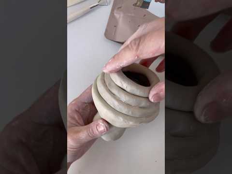 How to combine slab & coil for your next #craftidea ✌️ #clay #clayidea #ceramics #pottery #diycraft