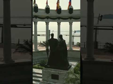 Río Guayas y Malecón Simón Bolívar Octubre 2023.