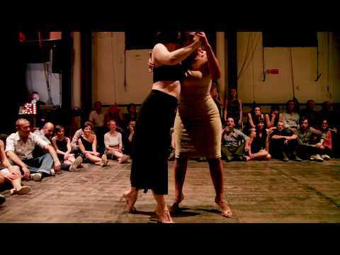 Corina Herrera e Inés Muzzopappa alla MilongaSì (Bologna)