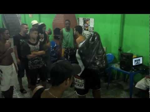 FUTEBOL COM OS AMIGOS NO CHOPP BOLL.