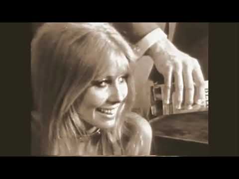 WAYS OF SEEING OUT NOW!