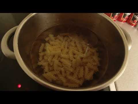 MongoTV_12407 - Del 1 - Mongo Madskole - TOMATSUPPE Med PASTASKRUER og OST