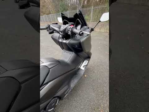 *Video *YAMAHA TMAX 560 TECH MAX - Image 2