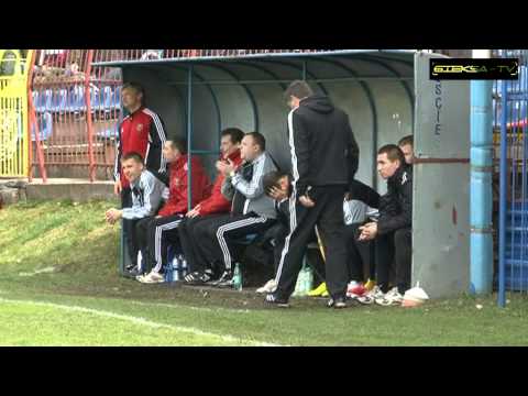 Mecz Kolejarz Stróże - GKS Katowice widziany z boku (07.04.2012)
