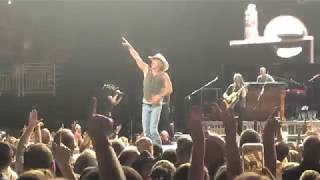 Kenny Chesney - “I Go Back” Louisville, KY 4/4/2019 Songs for the Saints Tour
