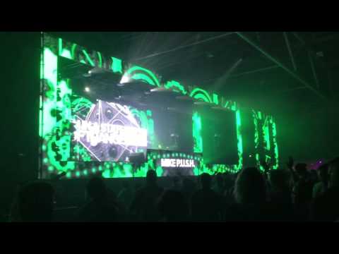 Plastic Boy Silver Bath - M.I.K.E. Push at ASOT 750 Utrecht Feb 27th 2016