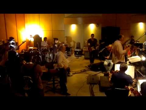 Indios Pitty com Legião Urbana e OSB