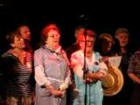 Coro delle Mondine di Novi - Modena 18 aprile 2007