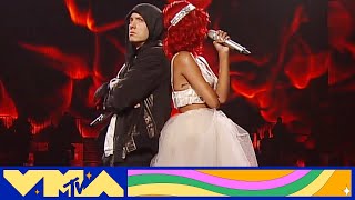 Eminem &amp; Rihanna Perform “Love the Way You Lie / Not Afraid” at 2010 VMAs | MTV