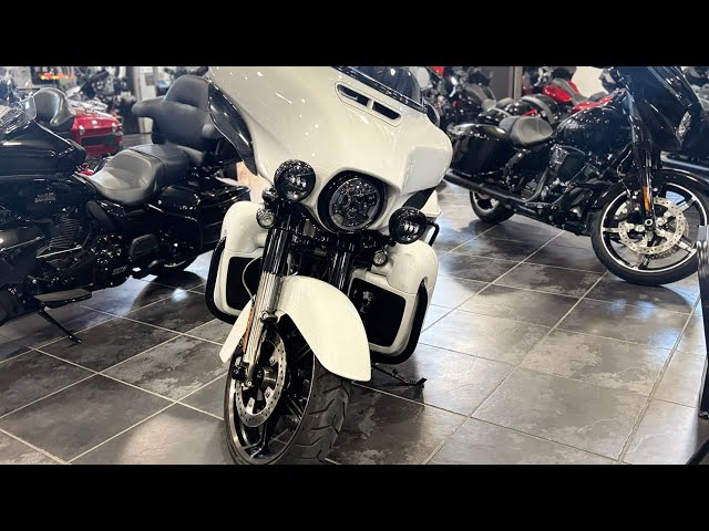 2020 Harley-Davidson CVO Limited in Street, Cruisers & Choppers in Sudbury