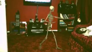 Halloween - Jackson's skeleton does a thriller!