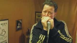Video thumbnail for 1960s ElectroVoice 638 Hi-Z Dynamic Omni Bullet Harp Vocal Mic by GoldenBug