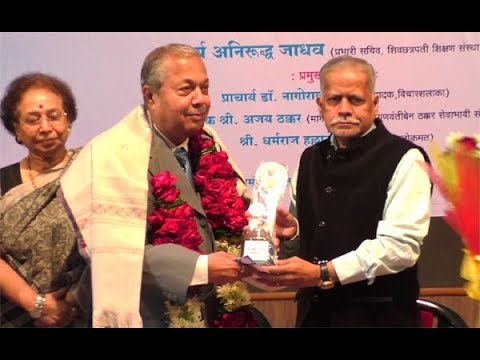 विधवा स्त्री चालत नाही, मग विधूर पुरुष कसा चालतो?