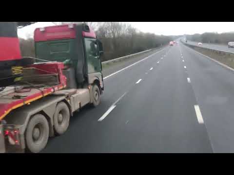 Mobile Crawler crane Truck Transport 🚚🚚🚚🚛🚛🚛UK 🇬🇧🇬🇧🇬🇧🚚🚚🚚Mercedes Benz power HGV 👍🚛🚚