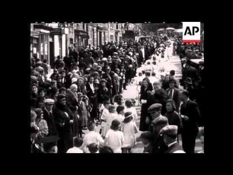 HELSTON CELEBRATES FAMOUS FLORA DAY - SOUND