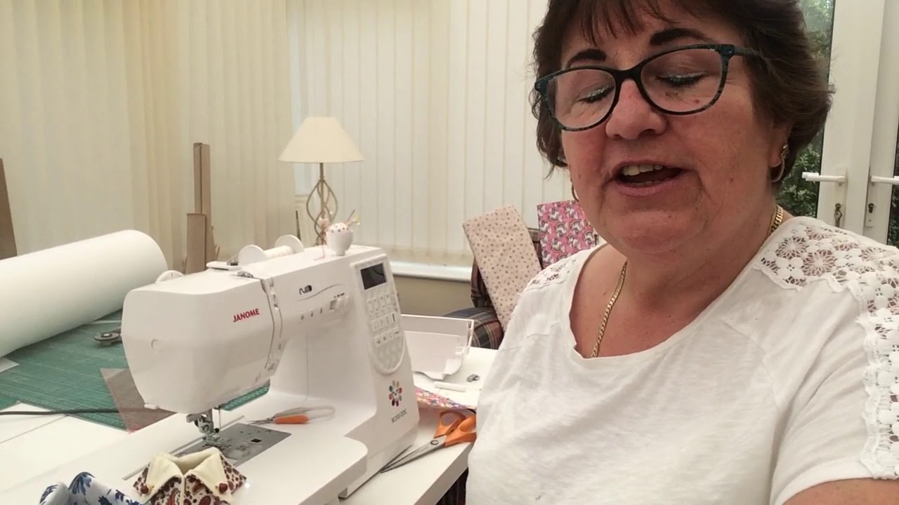 Sew Totally Trisha- Trinket triangle and Thread catcher