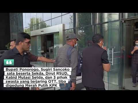 Detik-detik Bupati Ponorogo tiba di Gedung KPK