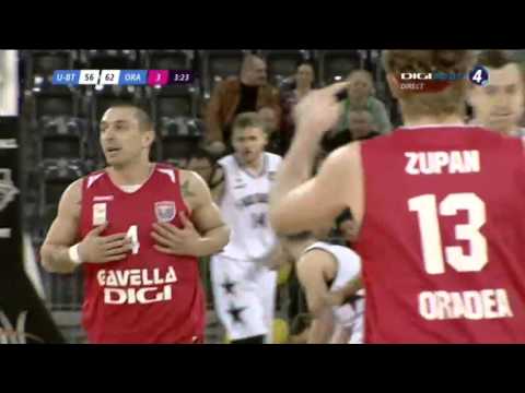 U-Banca Transilvania Cluj-Napoca vs CSM CSU Oradea 87-85  (Q3)