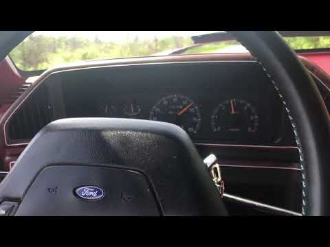 Modified 1987 Ford F-150 XLT Lariat 4×4