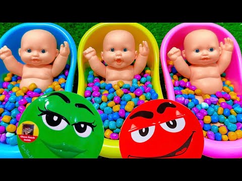 3 Super Sweet Candy Bath Dolls | ASMR Toys & Candy Surprise with M&M's #136