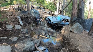 Tough Trail going up Hellhole 4x4 Trail, Recovering Broken Jeep