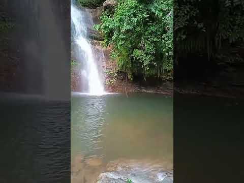 hermosa cascada agua cristalina. Lourdes norte de Santander