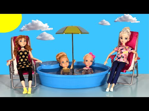 Park pool fun ! Elsa & Anna toddlers - water fun - Barbie dolls