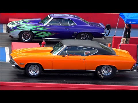 Nostalgia Muscle Cars Drag Racing at US 41 Dragstrip
