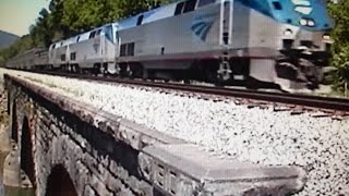 preview picture of video 'Amtrak with Classic Norfolk Southern Passenger Car'