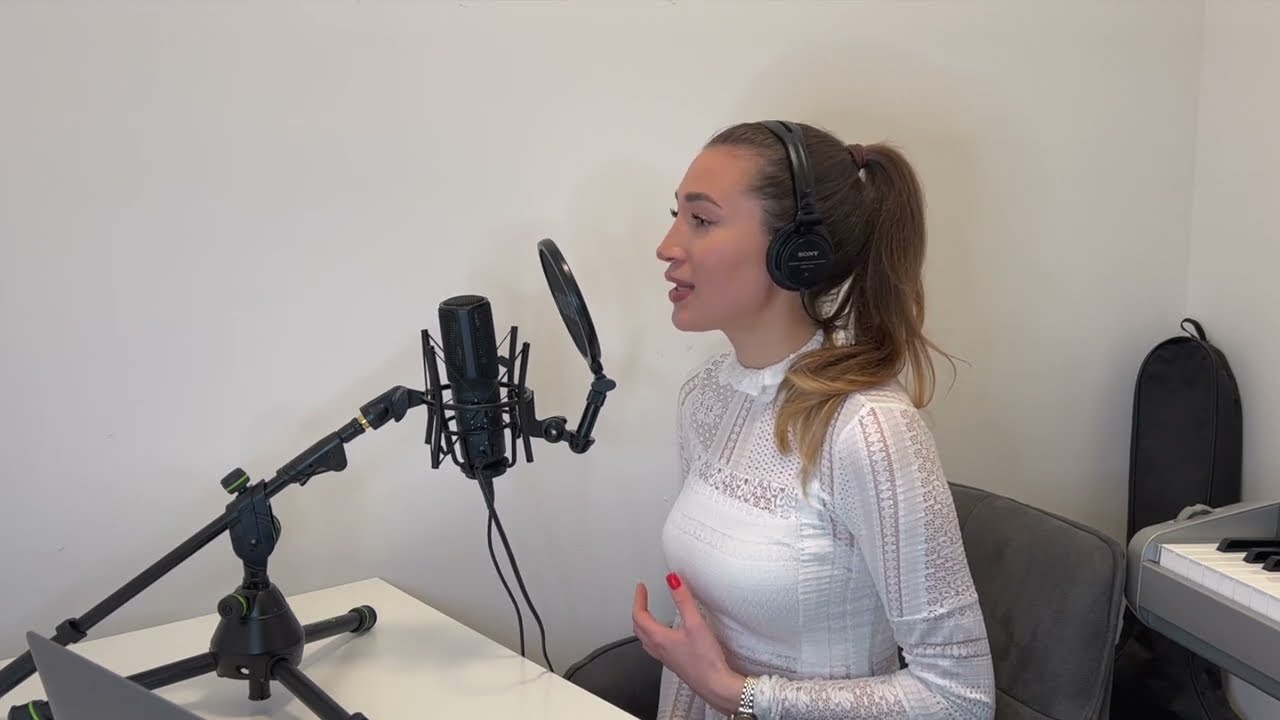 © Anna Byela Anna Byela