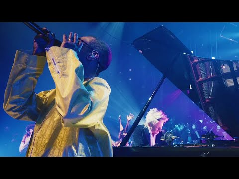 HAVASI ft. Youssou N'Dour — Street of Sorrow (Live at Budapest Arena)