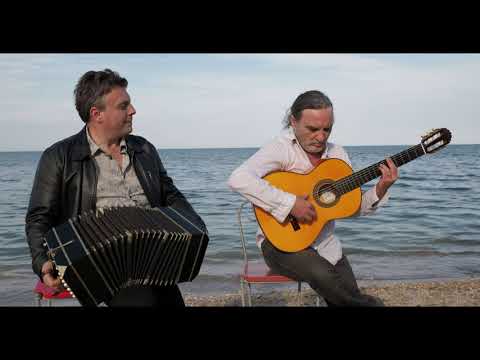 Flor Azul ~ Maxim Belciug {guitarra} & Alexandru Nuca {bandoneón}