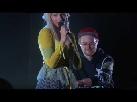 Aurora & Askjell - Life on Mars - Live at Trix - 20/10/2018