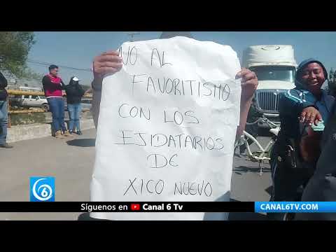 Video: Por falta de servicios, vecinos bloquean carretera Chalco-Mixquic