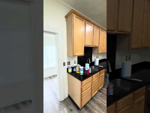 Updated rambler in downtown Kent! property video