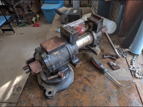 Refinishing an old rusty vise.