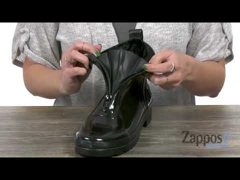 lina zip boot by tretorn