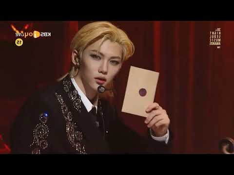 STRAY KIDS at Seoul Music Awards (SMA) - intro + back door + 3racha perfomance + dance performance