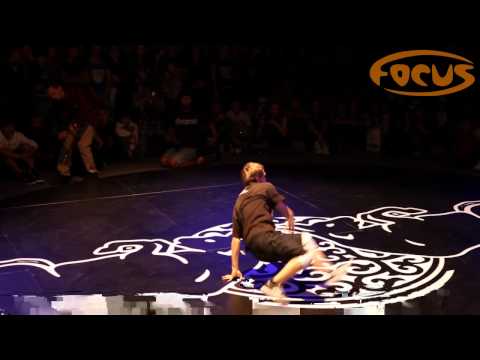 Red Bull Bc one 2011 Almaty Shadr vs killa Kolya Final Battl