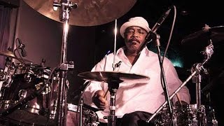 70`s Classic - Featuring HARVEY MASON - HOP SCOTCH/MARCHING IN THE STREET (1975)