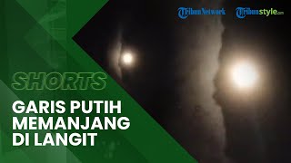 Viral Video Garis Putih Memanjang di Langit Jakarta, Ini Penjelasan TNI AU