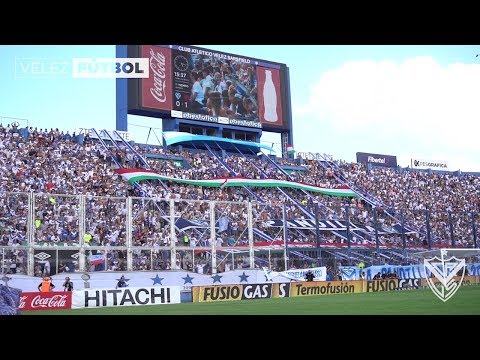 "Así llegaban los Hinchas al Estadio José Amalfitani" Barra: La Pandilla de Liniers • Club: Vélez Sarsfield