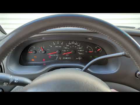 2006 Ford E-350 Super Duty by SpeedAddict502