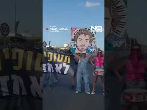 Israeli protesters demand ceasefire and hostage deal in Gaza war #nocomment #youtubeshorts
