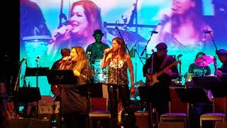 The Tribe - Don&#39;t Bring Me Down w/ Carnie &amp; Wendy Wilson - El Rey -  2018