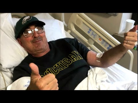 成為冠狀病毒代言人的男子終於回家了。 (Man Who Became Face of Coronavirus Is Finally Home)