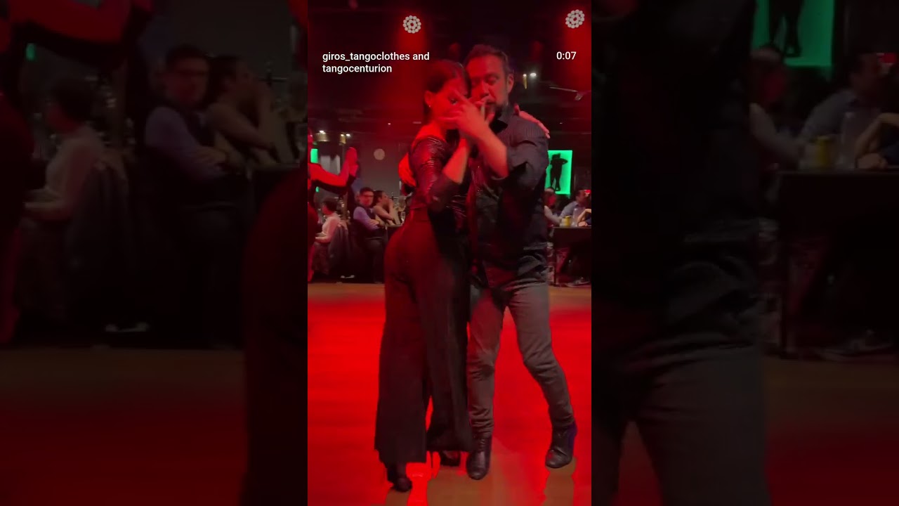 Video thumbnail for Milongueando en BUENOS AIRES [ Pablo Giorgini #AnalíaCenturión ] 🇦🇷 #tango #tangodancer